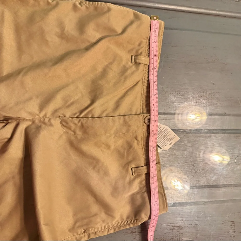 Under‎ Armour Youth Size 20 Loose Shorts Khaki Golf Shorts for Boys